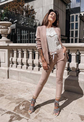 Brązowy żakiet z lampasami marszczone rękawy Cocomore