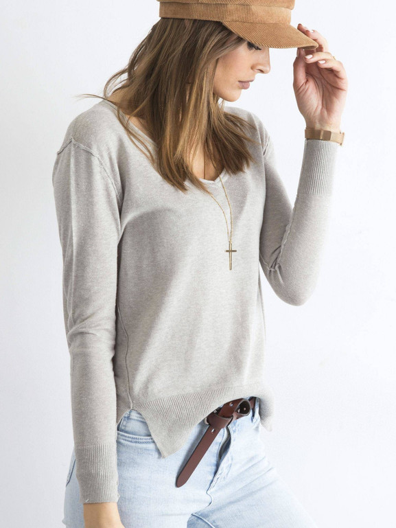 Jasnoszary sweter z dekoltem w serek