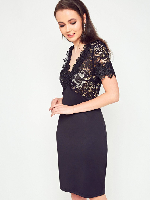 Sukienka z koronką czarna