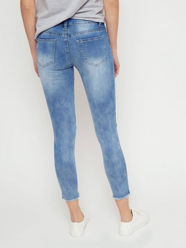 Jeansy z denimu zdobione perełkami i dżetami niebieskie