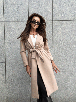 Beżowy klasyczny długi płaszcz wiązany Och Bella