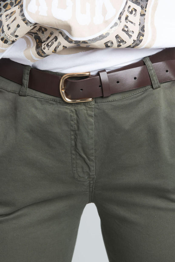 Khaki spodnie boyfriendy z paskiem