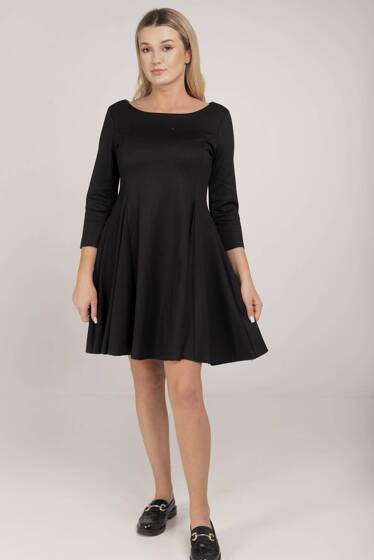 Czarna rozkloszowana sukienka mi...mi