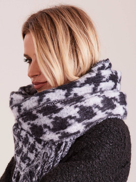 Szalik pepitka czarno biały