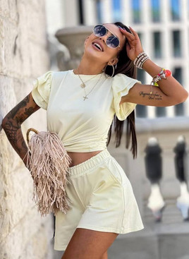 Żółte szorty z szerokim ściągaczem Cocomore