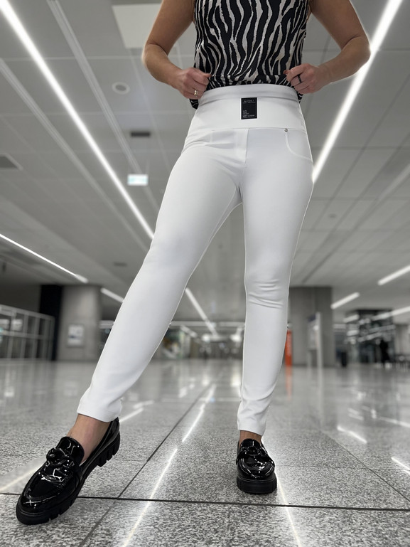 Ecru spodnie z szerokim pasem By o la la