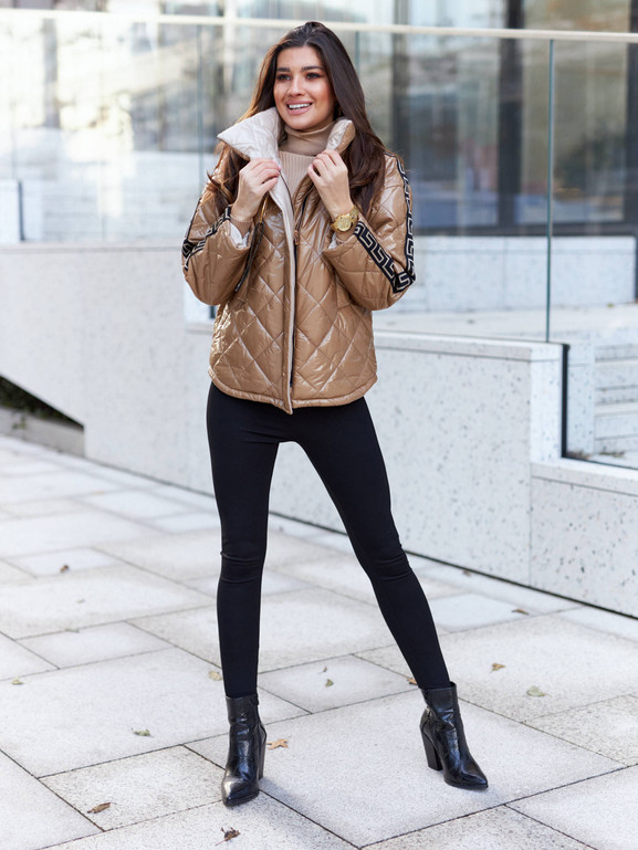 Karmelowa kurtka pikowana ozdobna taśma Cocomore