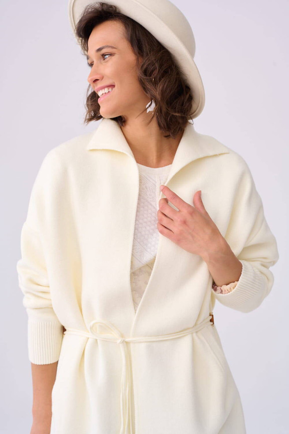 Ekru płaszcz z kieszeniami Blue Shadow