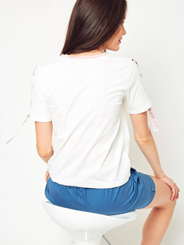 Biały t-shirt Rainbow z ozdobnymi taśmami przy rękawach 