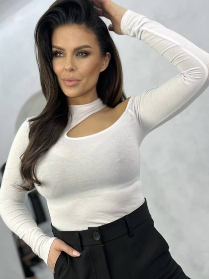 Białe body z gładkiej tkaniny By o la la