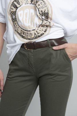 Khaki spodnie boyfriendy z paskiem