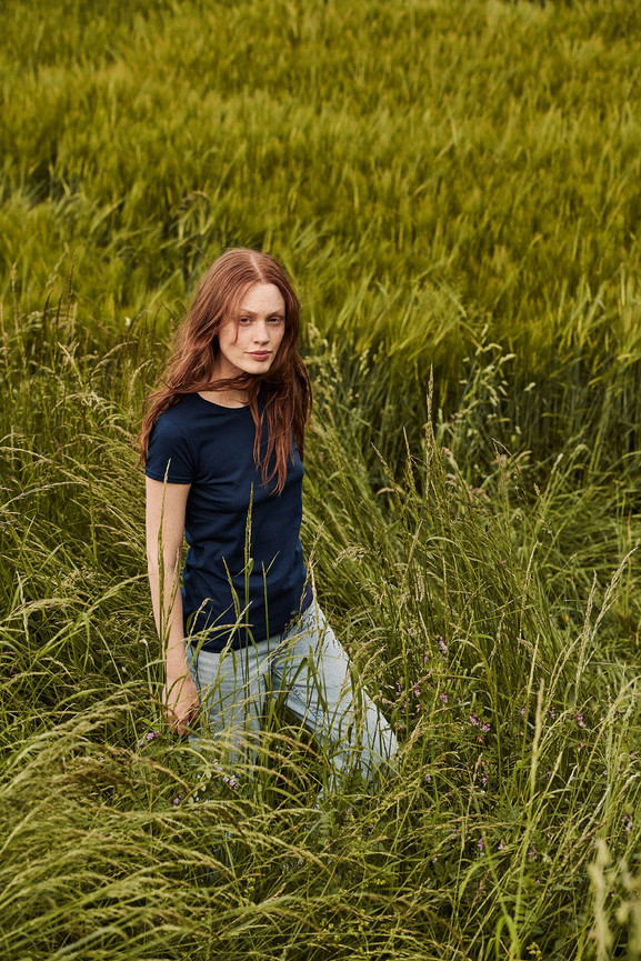 Granatowa koszulka damska Iconic z czesanej bawełny Fruit of the Loom