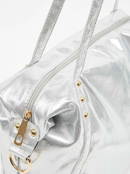 Torba zdobiona nitami srebrna