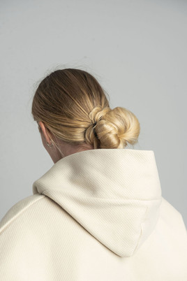 Beżowa przejściowa lekka kurtka z kapturem