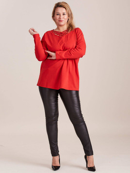 Czerwona bluzka z przeplatanym dekoltem