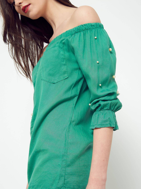 Bluzka z perełkami odsłaniająca ramiona zielona