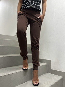 Brązowe spodnie dresowe Och Bella