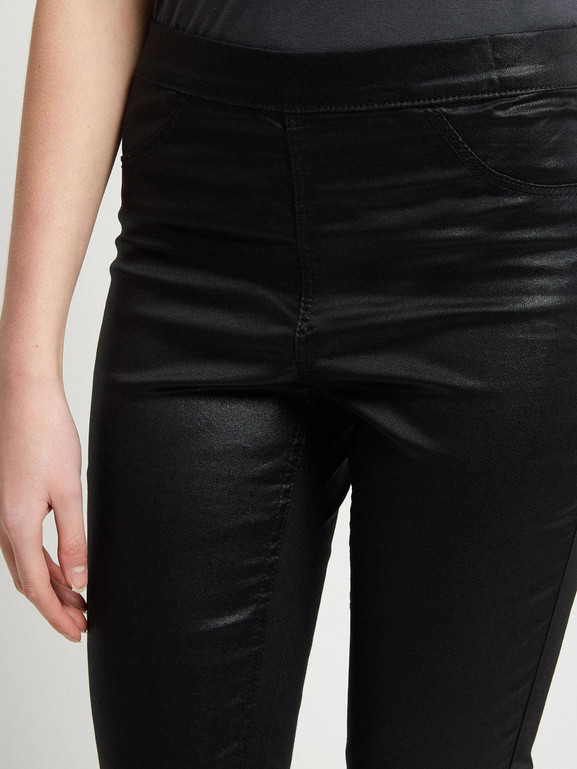 Tregginsy woskowane czarne