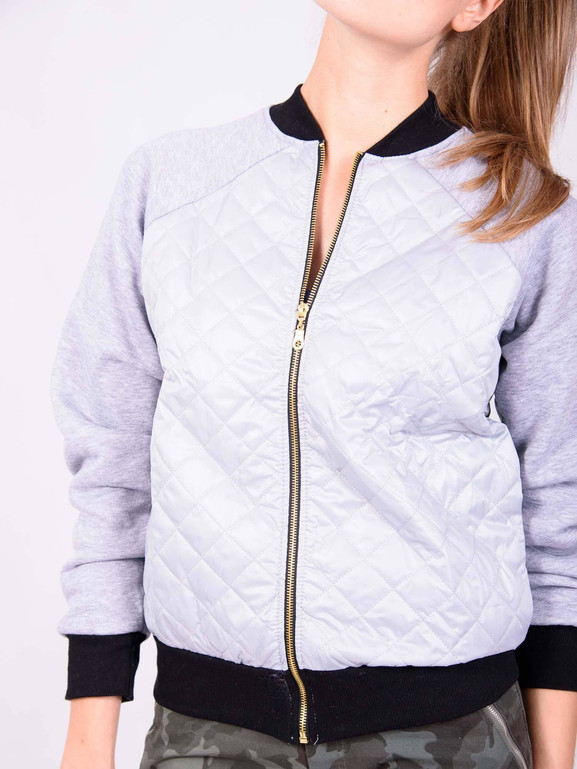 KURTKA PIKOWANA Z KONTRASTOWYMI ŚCIĄGACZAMI