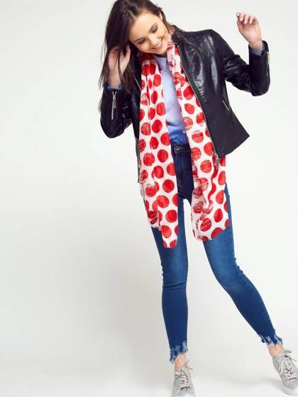 Szalik w grochy czerwone