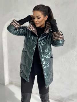 Zielona kurtka z kapturem wysoka stójka Yups