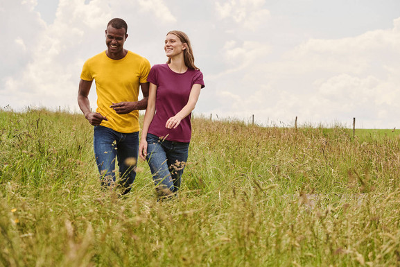 Żółta koszulka męska z czesanej bawełny Iconic rękawem Fruit of the Loom