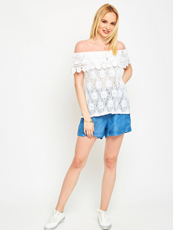 Bluzka koronkowa z hiszpańskim dekoltem biała