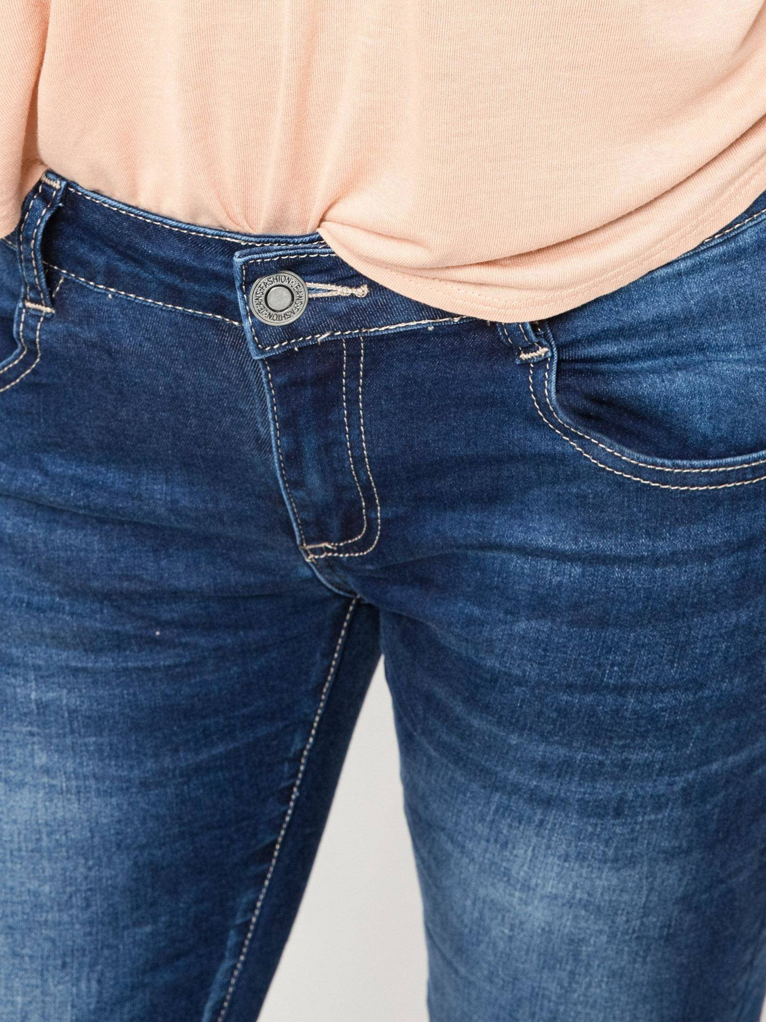 Jeansy rurki z niskim stanem granatowe damska - sklep internetowy Yups.pl